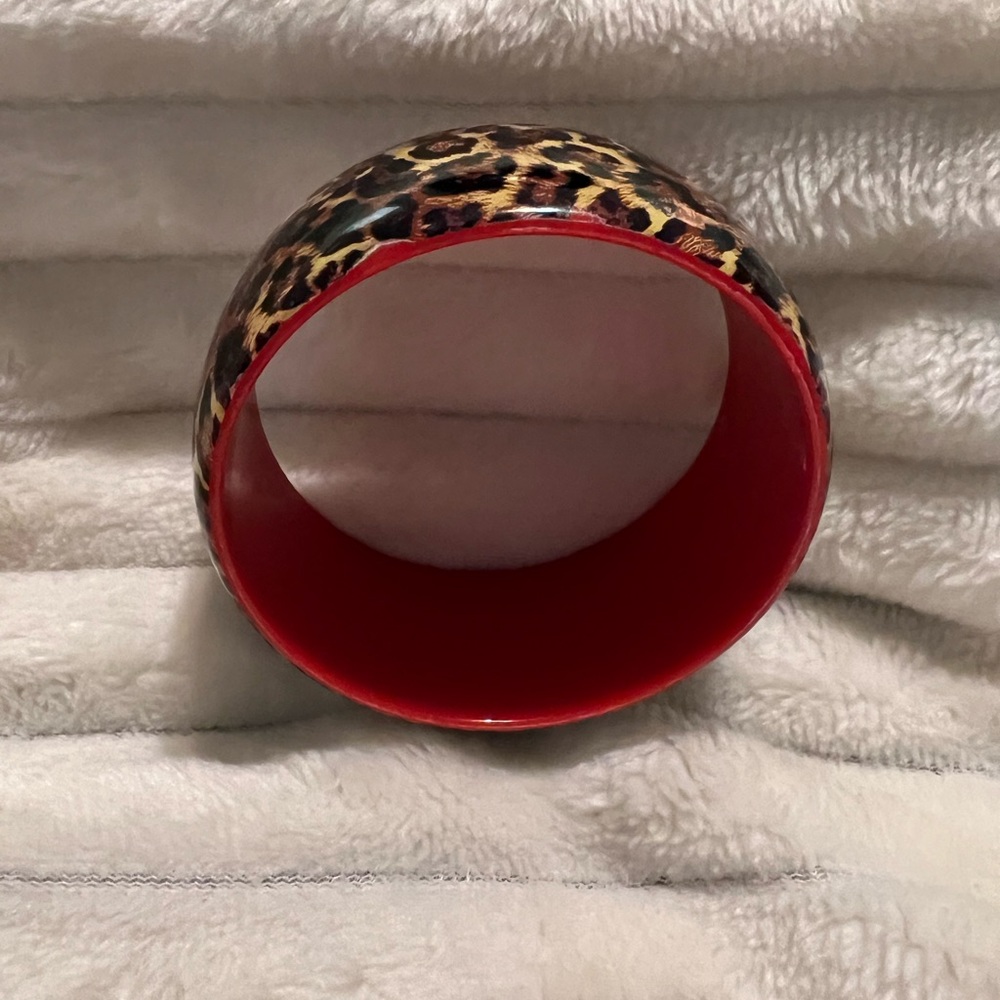 Vintage 90s Leopard Print Red Interior Bangle Bracelet Size 8 - Picture 6 of 7